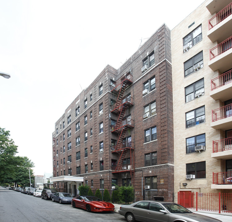 245 Hawthorne St in Brooklyn, NY - Building Photo