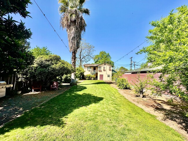 387 N Glenn Ave in Fresno, CA - Building Photo - Building Photo