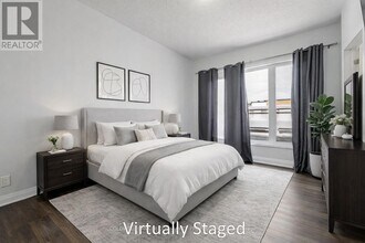 193 Huguenot Rd in Oakville, ON - Building Photo - Building Photo