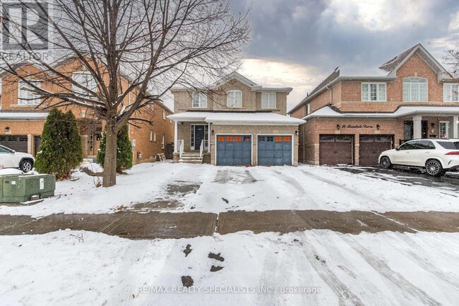 74 Brisdale Dr