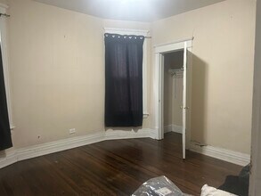 1515 W Wilson Ave, Unit 2 in Chicago, IL - Building Photo - Building Photo