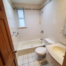 6009 Maspeth Ave in Maspeth, NY - Building Photo - Building Photo