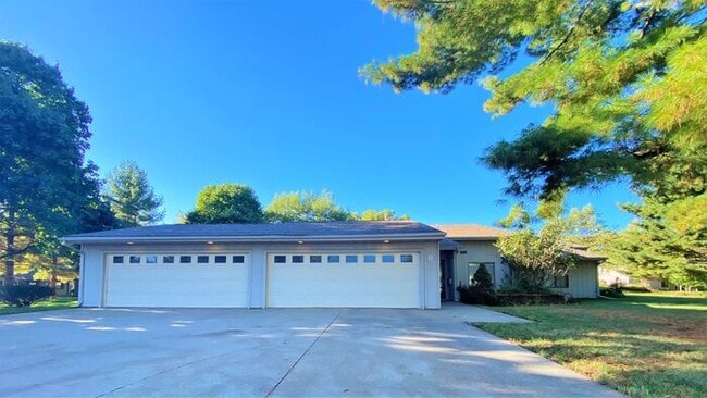 property at 8 Green Mountain Dr