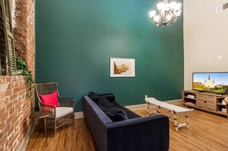 30 Baronne St in New Orleans, LA - Foto de edificio - Building Photo