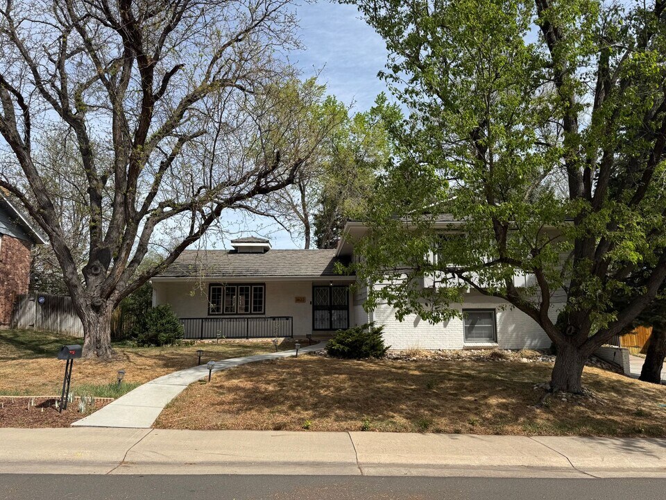 3622 S Newport Way in Denver, CO - Building Photo