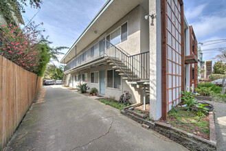 3018 Fulton St in Berkeley, CA - Building Photo - Building Photo