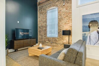 822 Howard Ave in New Orleans, LA - Building Photo - Building Photo