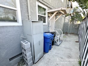 2205 Clyde Ave in Los Angeles, CA - Building Photo - Building Photo