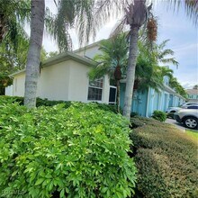 3616 Pine Oak Cir in Ft. Myers, FL - Building Photo - Building Photo