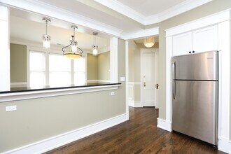 3837 N Damen Ave, Unit 2 in Chicago, IL - Building Photo - Building Photo