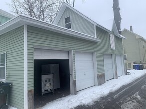 568 Beech St in Manchester, NH - Building Photo - Building Photo