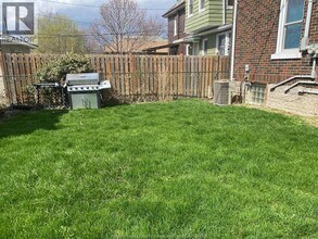 781 Gladstone Ave in Windsor, ON - Foto de edificio - Building Photo