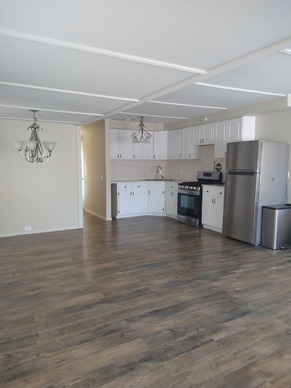 6025 Dias Ave in Sacramento, CA - Building Photo - Building Photo
