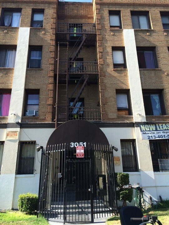 3051 Leeward Ave in Los Angeles, CA - Building Photo
