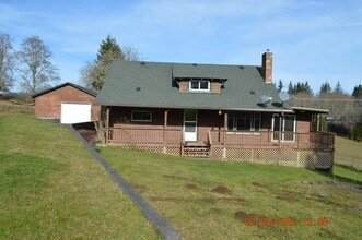 22308 US-30 in Clatskanie, OR - Building Photo - Building Photo