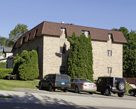 Park Apartments in Waconia, MN - Building Photo - Building Photo