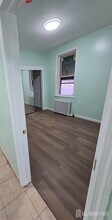 557 Roosevelt Ave in Carteret, NJ - Building Photo - Building Photo