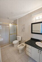 3216 SW 23rd Terrace in Miami, FL - Building Photo - Building Photo