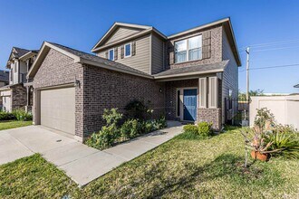 8713 Owlcreek Pass Ct in Laredo, TX - Building Photo - Building Photo