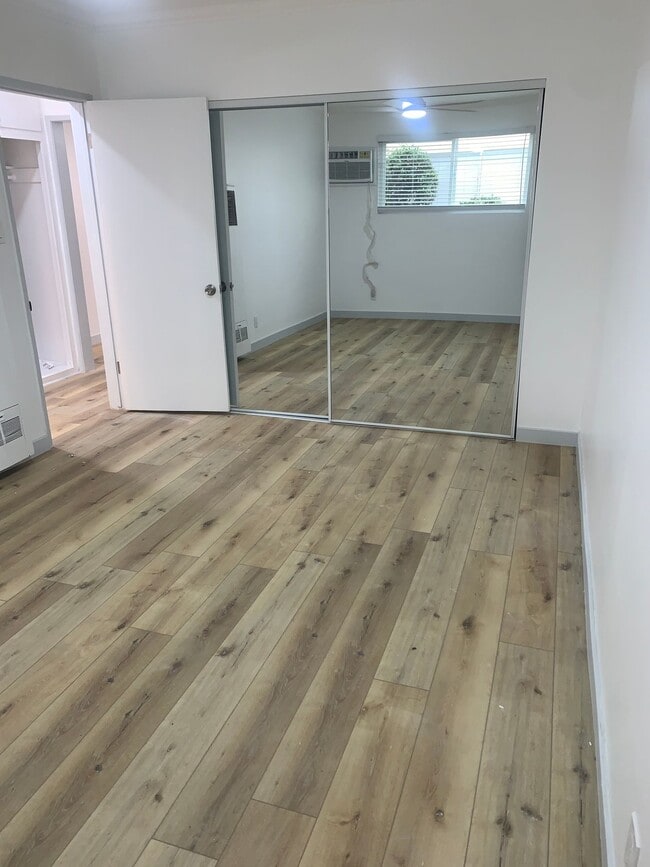 property at 4916 Hazeltine Ave