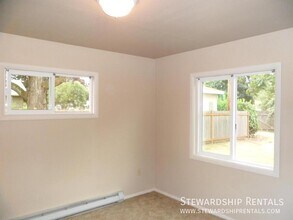 2774 Kincaid St in Eugene, OR - Building Photo - Building Photo