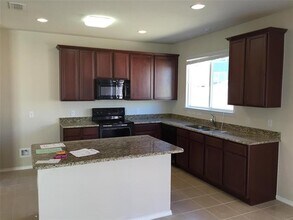 2205 Arrowhead Dr in Denton, TX - Building Photo - Building Photo