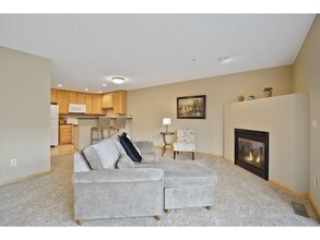 4800 Underwood Ln N, Unit B in Plymouth, MN - Building Photo - Building Photo