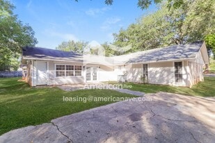 1514 Edgewood Pl in Clinton, MS - Building Photo