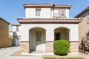 11242 W Garfield St in Avondale, AZ - Building Photo