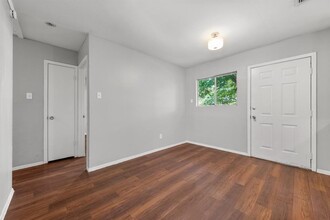 2311 Peppertree Ct in Austin, TX - Building Photo - Building Photo