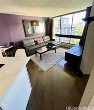 300 Wai Nani Way in Honolulu, HI - Building Photo - Building Photo