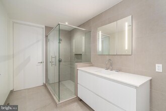 1630 Columbia Rd NW, Unit 105 in Washington, DC - Building Photo - Building Photo
