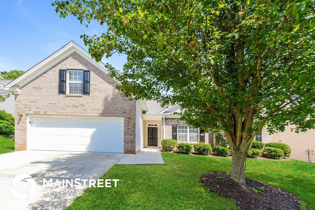 4182 Shadetree Dr in Winston-Salem, NC - Foto de edificio