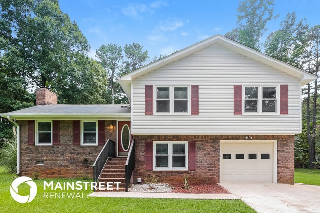 property at 4 Eastwood Dr