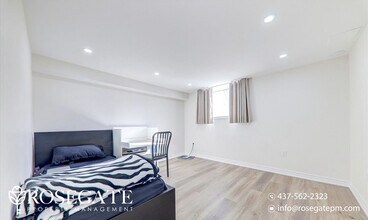35 Darlingside Dr in Toronto, ON - Building Photo - Building Photo