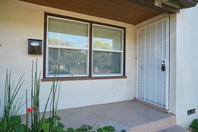 116 E Orchard St in Santa Maria, CA - Building Photo - Building Photo