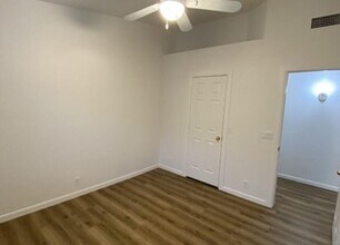 8937 W Lone Cactus Dr in Peoria, AZ - Building Photo - Building Photo