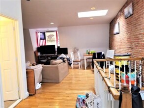 480 Massachusetts Ave, Unit 3 in Boston, MA - Building Photo - Building Photo