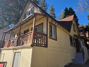 23784 Springwater Rd in Crestline, CA - Building Photo - Building Photo