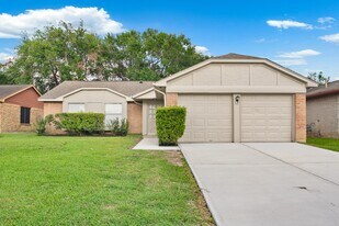 1911 Highcrest Dr in Missouri City, TX - Building Photo