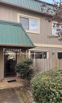 2225 Golf Rd SW, Unit APT 307 in Huntsville, AL - Building Photo