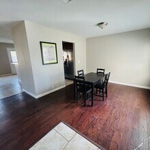 718 Pine Lodge Dr in Houston, TX - Building Photo - Building Photo