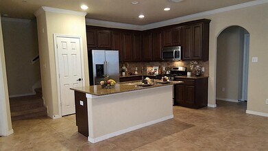 18 Umbria Ln in Spring, TX - Building Photo - Building Photo