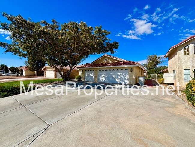 17928 Sunburst Rd in Victorville, CA - Foto de edificio - Building Photo