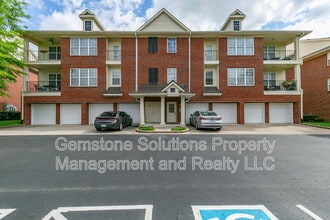 3201 Aspen Grove Dr in Franklin, TN - Building Photo - Building Photo