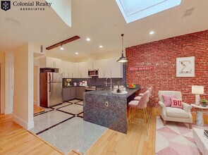 25 St Marys Ct in Brookline, MA - Building Photo - Building Photo