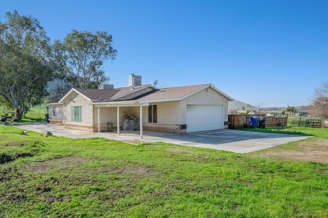 28132 Thermal Rd in Sanger, CA - Building Photo - Building Photo