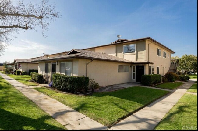 9856 Buena Vista Ave in Santee, CA - Building Photo - Building Photo