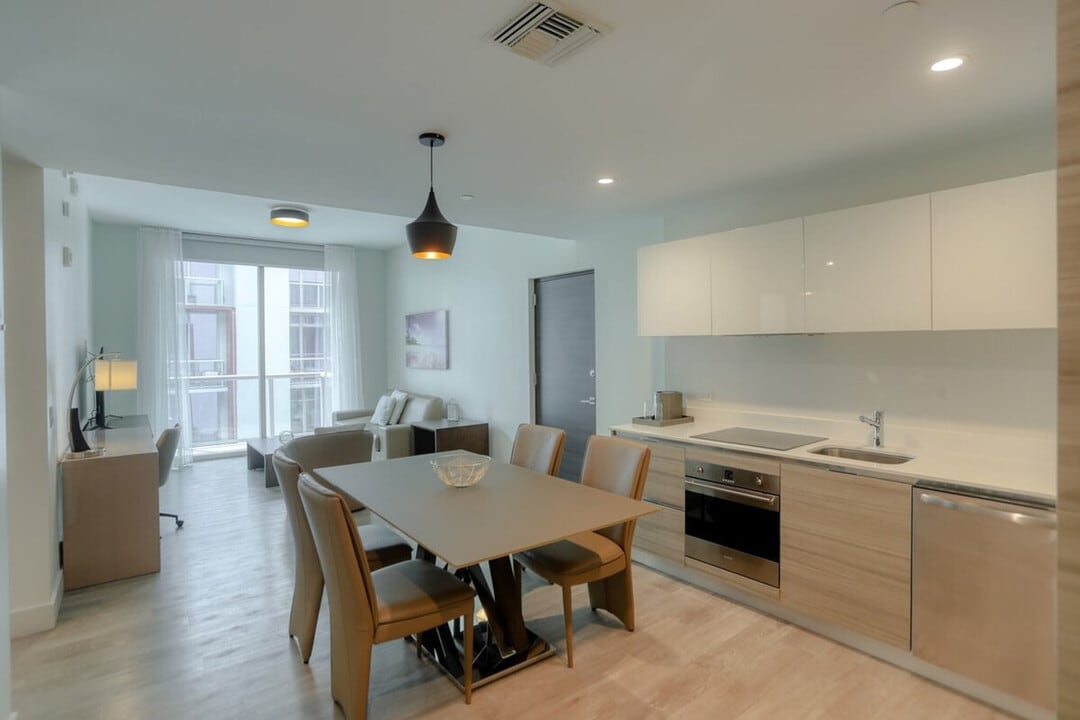 209 N Ocean Dr in Hollywood, FL - Building Photo