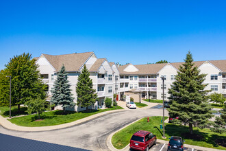 Country Meadows in Bay City, MI - Foto de edificio - Building Photo